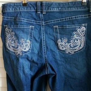 Women  Capri  APT. 9 Capri size w16